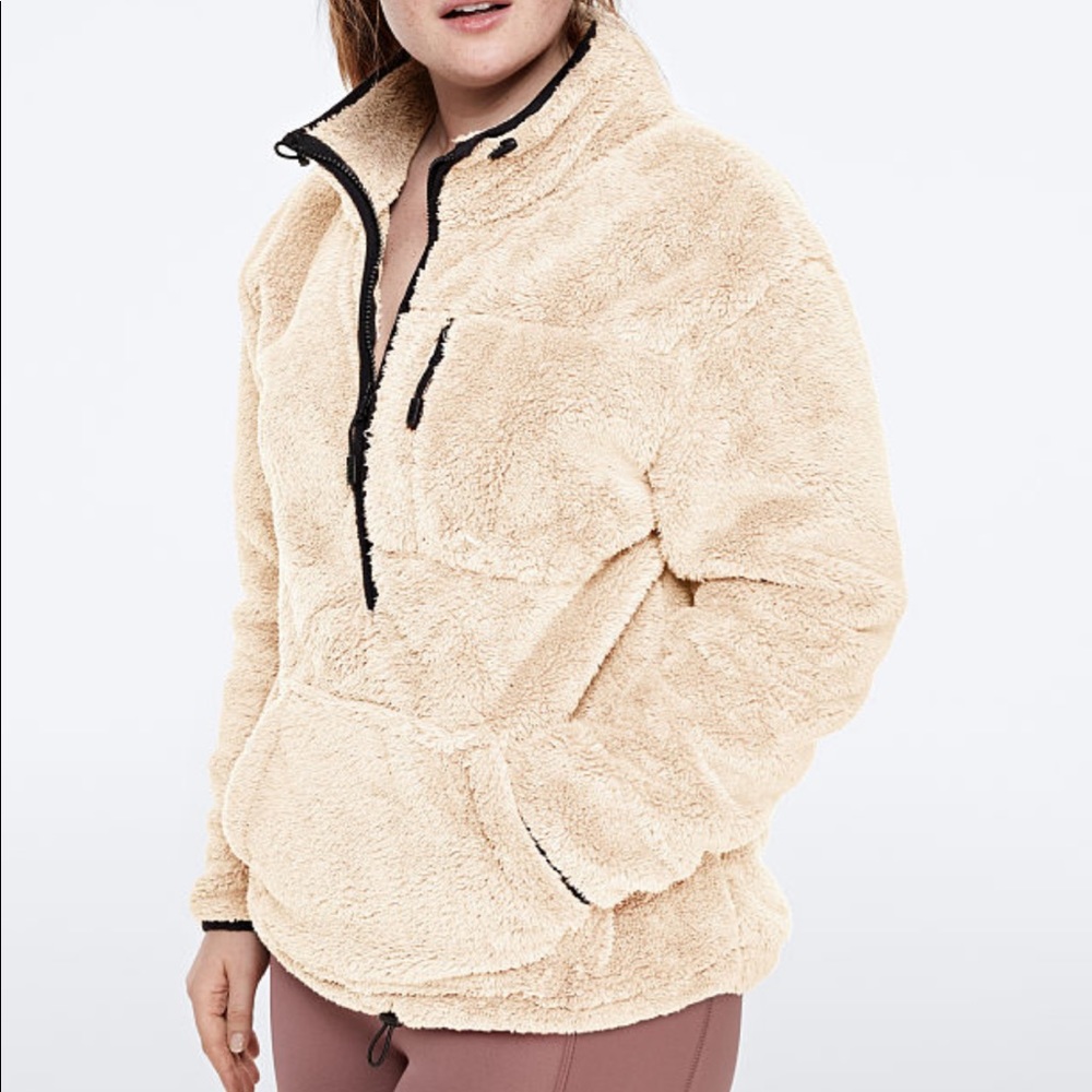PINK
TEDDY HALF-ZIP